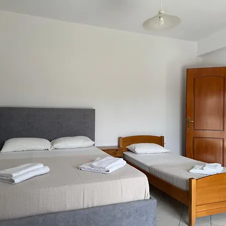 White - Town Thassos