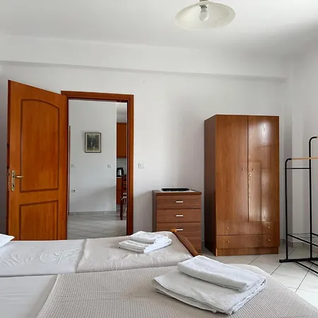 White - Town * Thassos